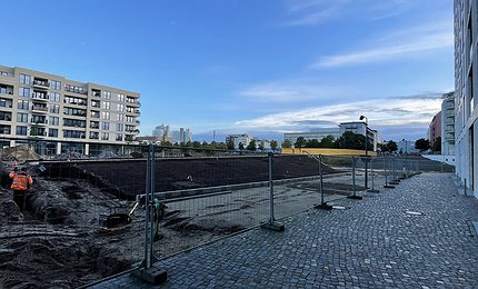 "2021-october-otto-weidt-platz-rampe", by Jan Wedel, Copyright (c) 2021 by Jan Wedel license 2021-october-otto-weidt-platz-rampe