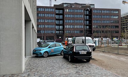 "Otto-Weidt-Platz-Zuwegung-Südteil", by Jan Wedel, Copyright (c) 2022 by Jan Wedel license Otto-Weidt-Platz-Zuwegung-Südteil