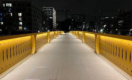 golda-meir-steg-bei-nacht-september-2022 