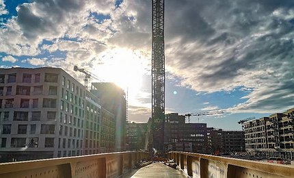 Golda-Meir-Steg (auf der Brücke 2)