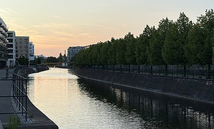 "Sonnenuntergang kanal", by Jan Wedel, Copyright (c) 2025 by Jan Wedel license Sonnenuntergang kanal
